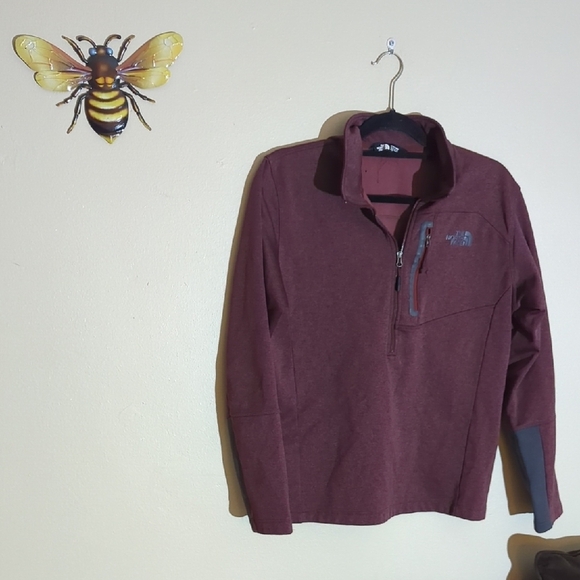 The North Face Burgundy Half-Zip Fleece - Picture 1 of 6